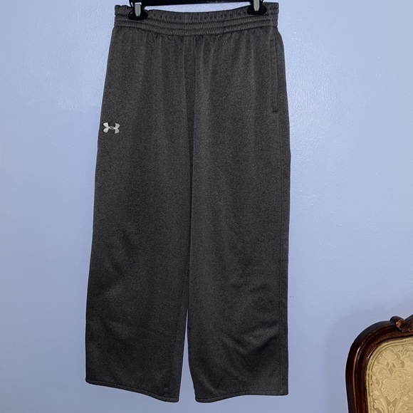 Medium Loose Under Armour sweatpants - Picture 1 of 3